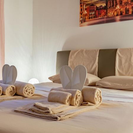 -Near Arena & Giuletta- Pet Friendly Mazzini Palace Верона Екстер'єр фото
